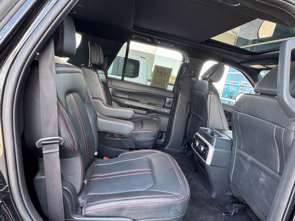 Used 2023 Ford Expedition Limited AWD/4WD image 31