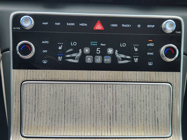 Used 2025 Genesis GV80 2.5T Prestige AWD/4WD image 17