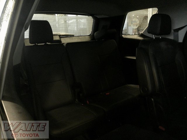 Used 2020 Chevrolet Traverse LT image 25