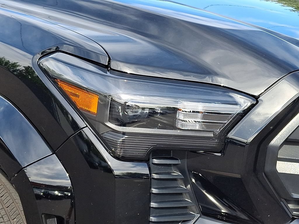 Certified 2026 Toyota Tacoma SR5 AWD/4WD image 9