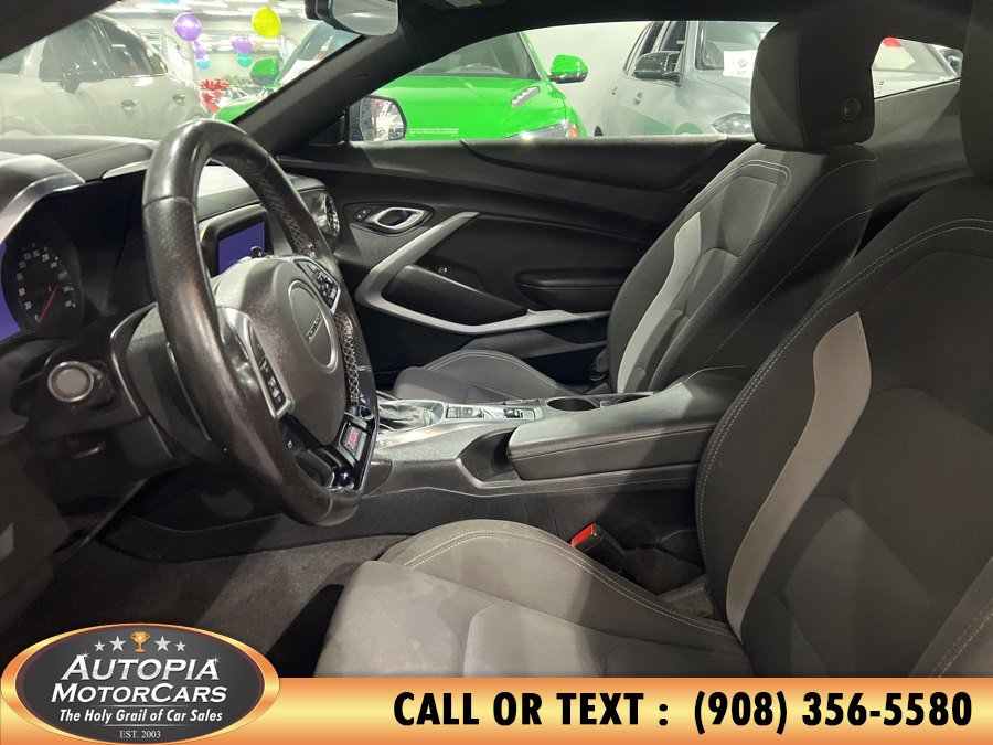 Used 2019 Chevrolet Camaro SS w/ Black Appearance Package RWD image 11