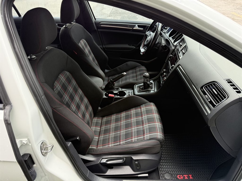 Used 2019 Volkswagen GTI Rabbit Edition FWD image 15