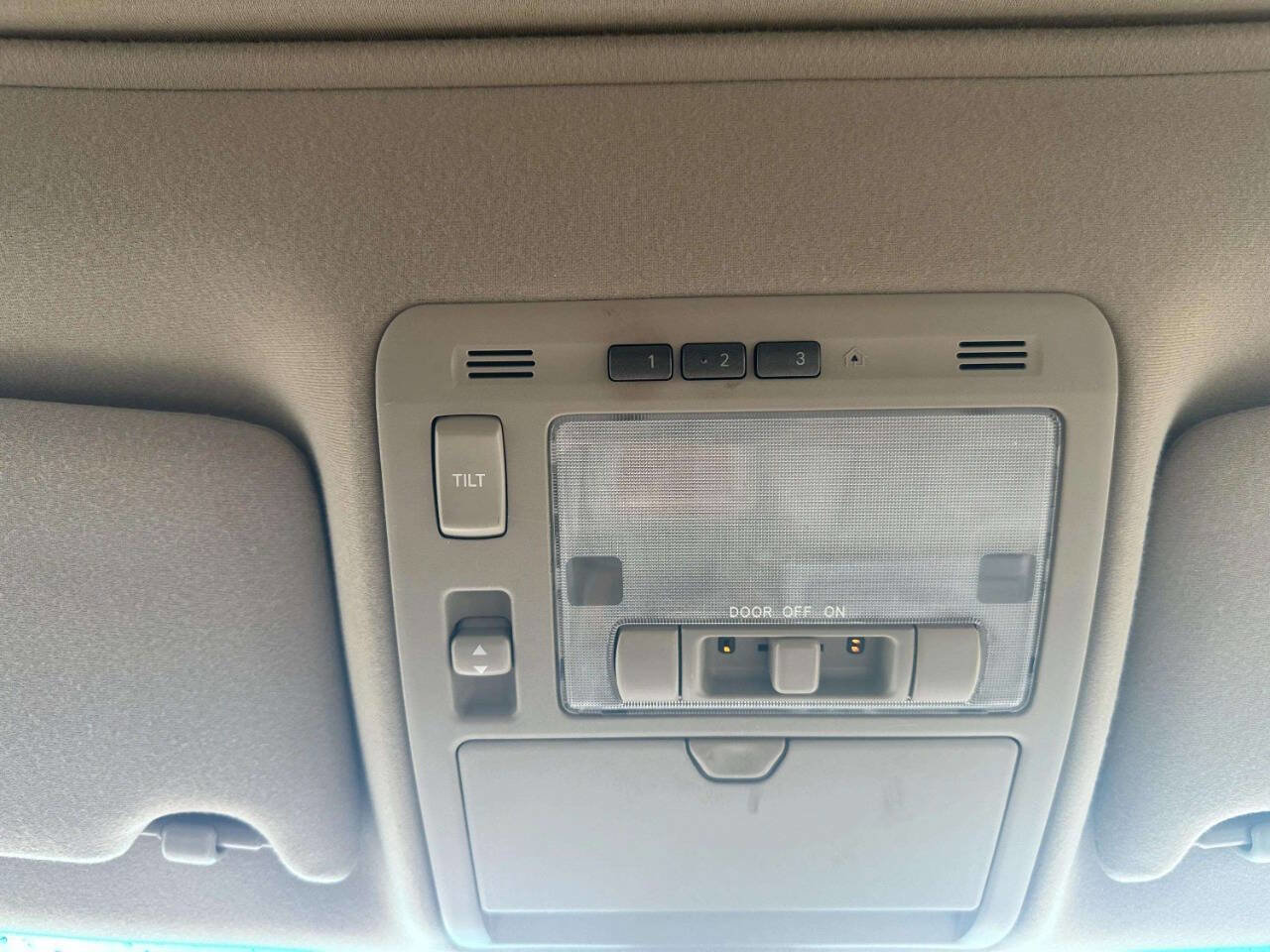Used 2005 Lexus RX 330 AWD image 31