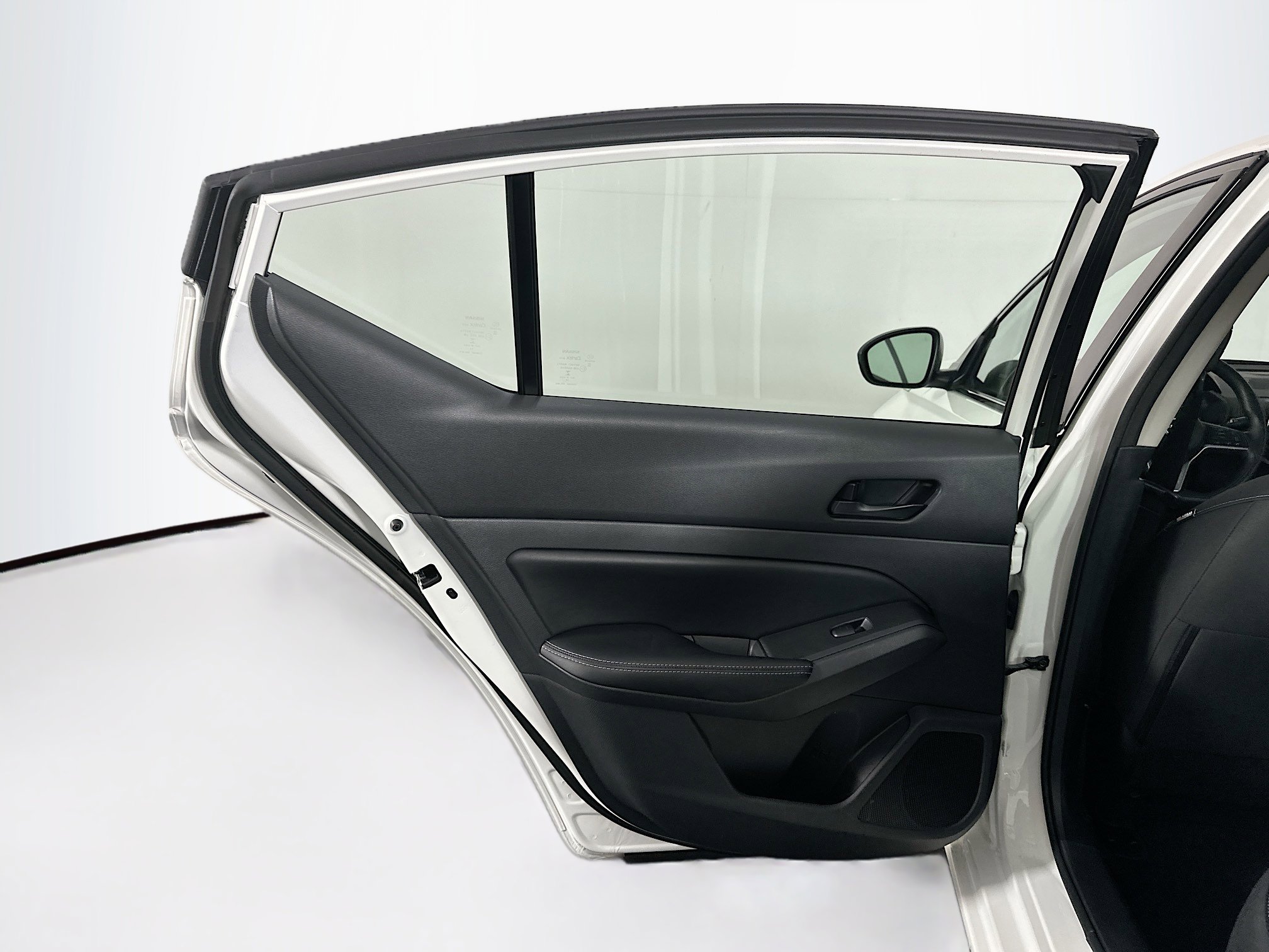 Used 2025 Nissan Altima 2.5 SV image 24