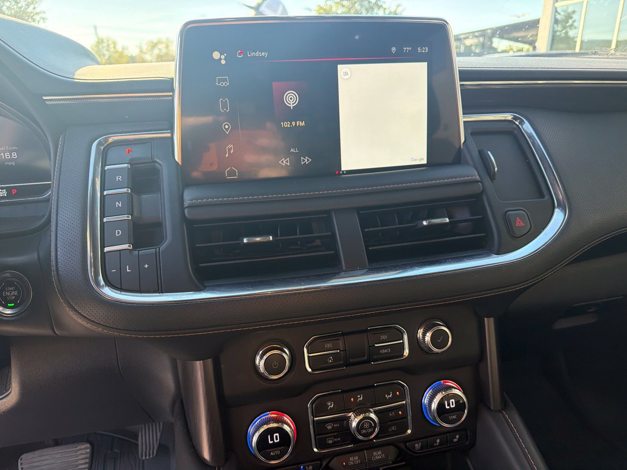 Used 2023 GMC Yukon AT4 w/ Technology Package AWD/4WD image 16