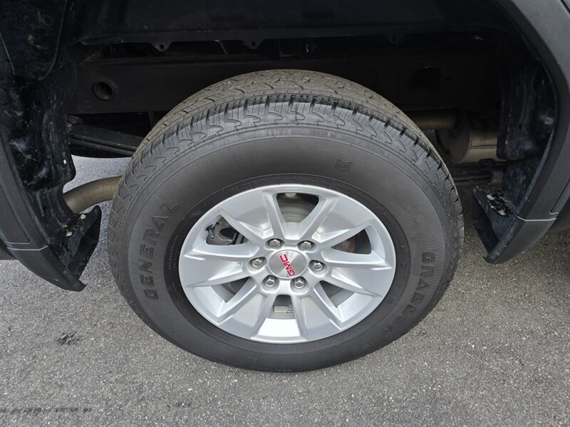 Used 2022 GMC Sierra 1500 SLE AWD/4WD image 24