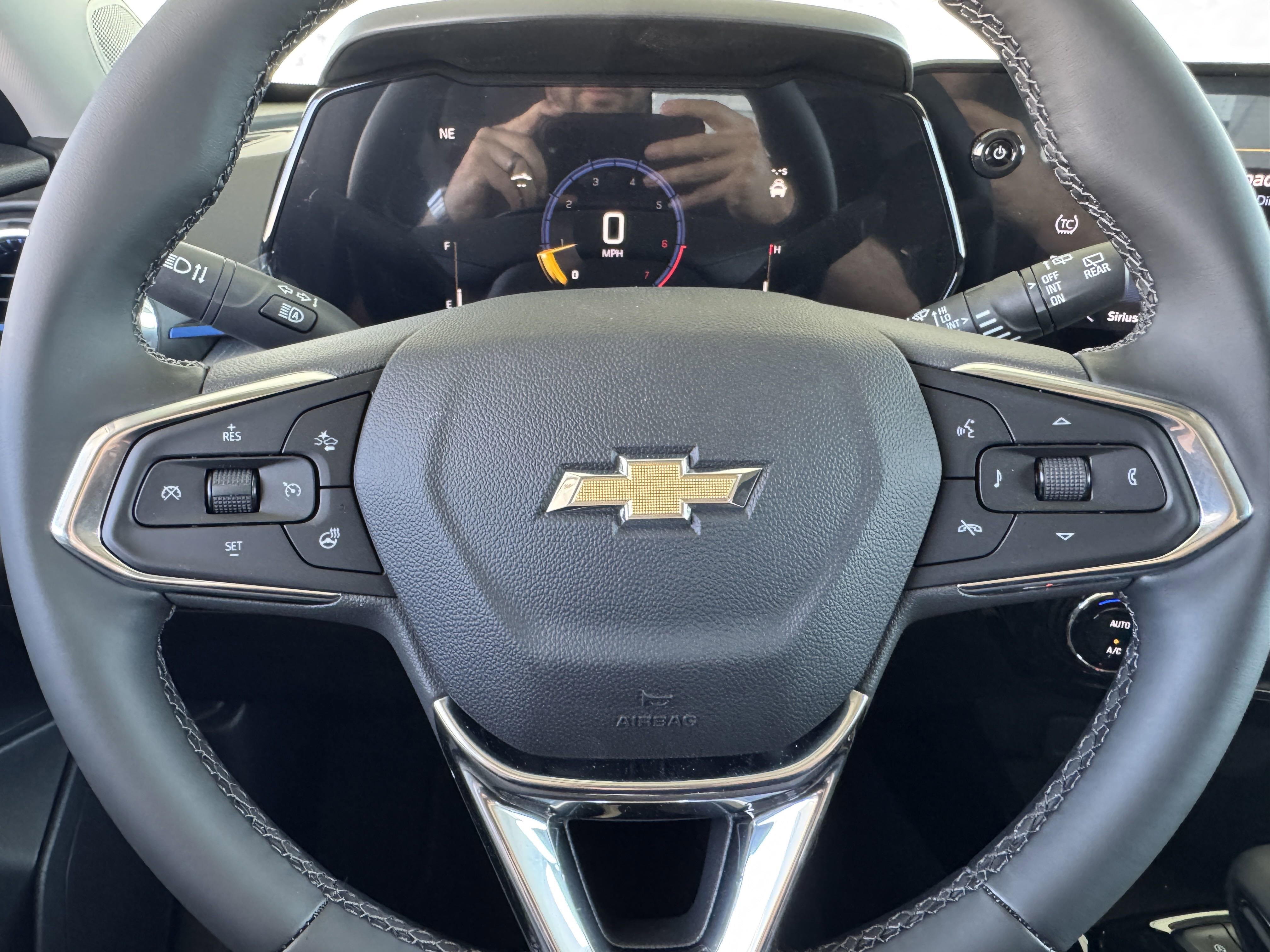 New 2025 Chevrolet Trax LT w/ Driver Confidence Package image 25