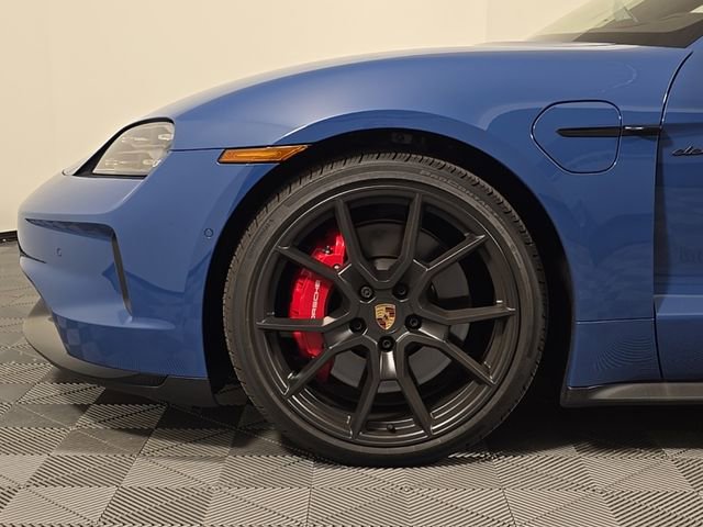 Used 2025 Porsche Taycan GTS image 11