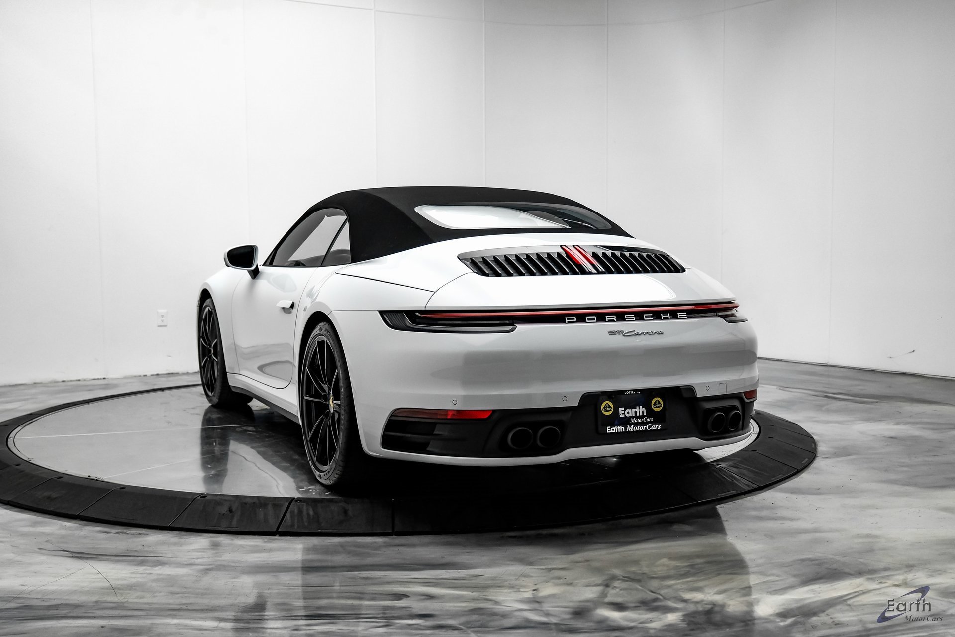 Used 2021 Porsche 911 Carrera 4 image 10