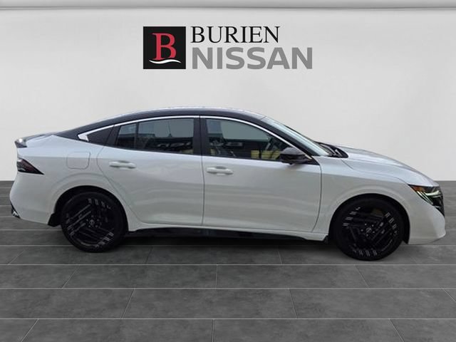 New 2026 Nissan Sentra SR w/ SR Premium Package FWD image 4