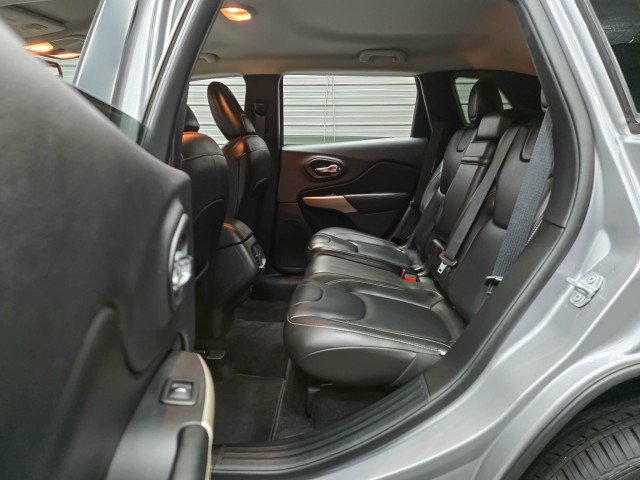 Used 2017 Jeep Cherokee High Altitude FWD image 15