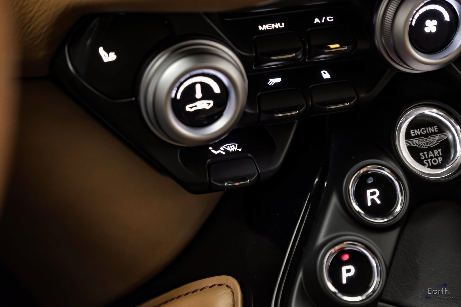 Used 2020 Aston Martin V8 Vantage Coupe RWD image 75