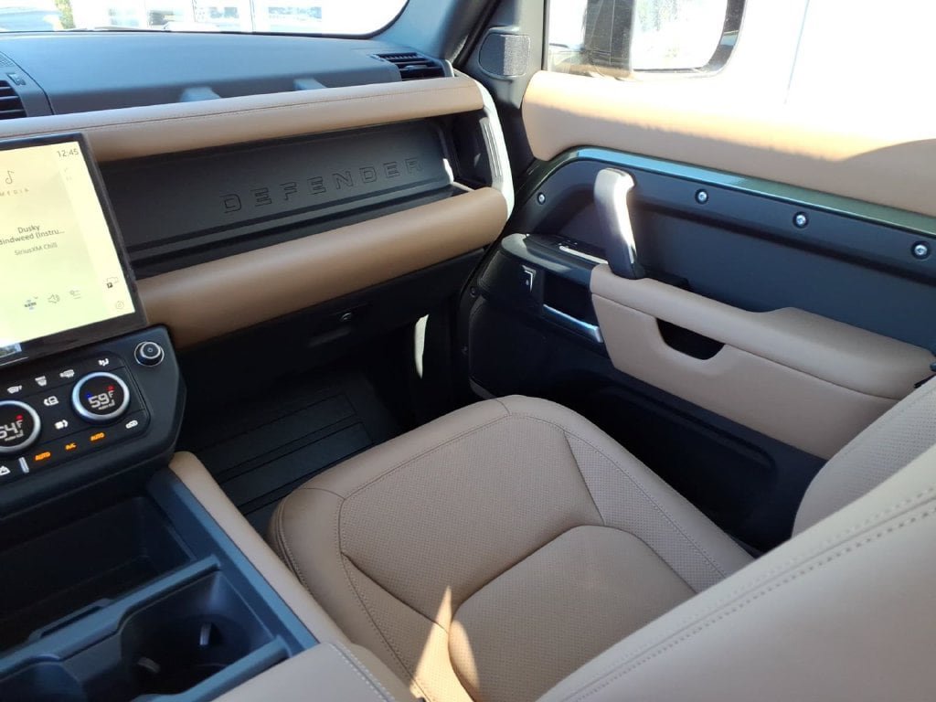 New 2026 Land Rover Defender 110 S AWD/4WD image 22