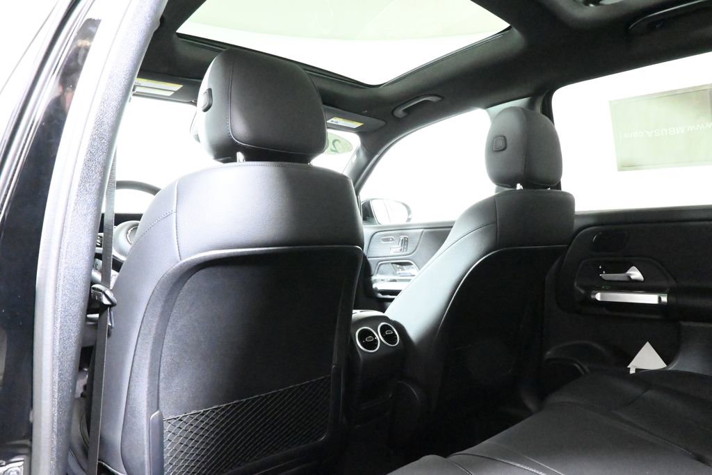 Certified 2026 Mercedes-Benz GLB 250 4MATIC image 31