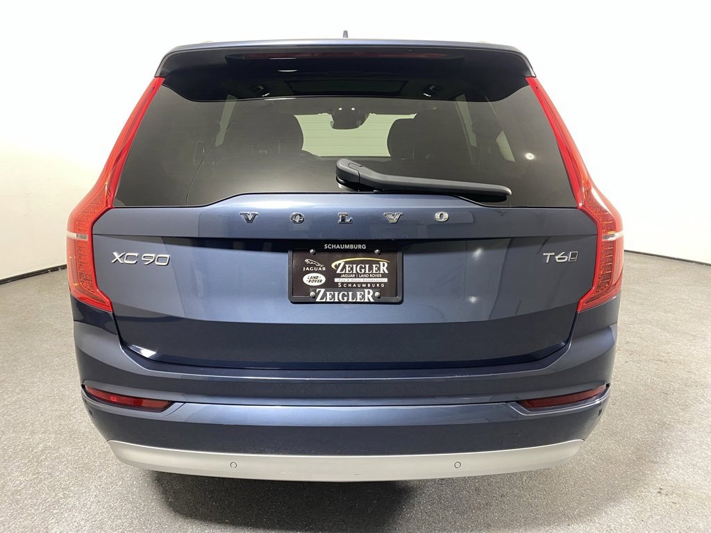 Used 2022 Volvo XC90 T6 Momentum w/ Advanced Package image 6