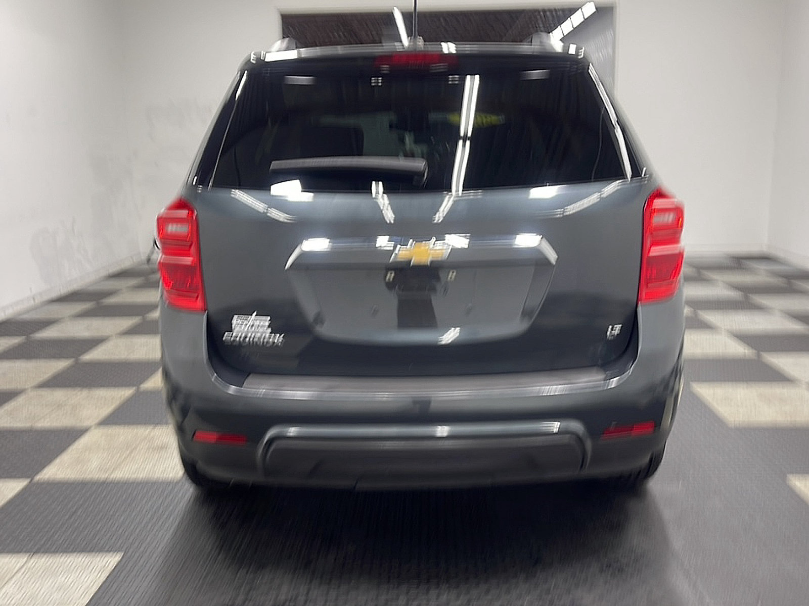 Used 2017 Chevrolet Equinox LT w/ Convenience Package FWD image 8