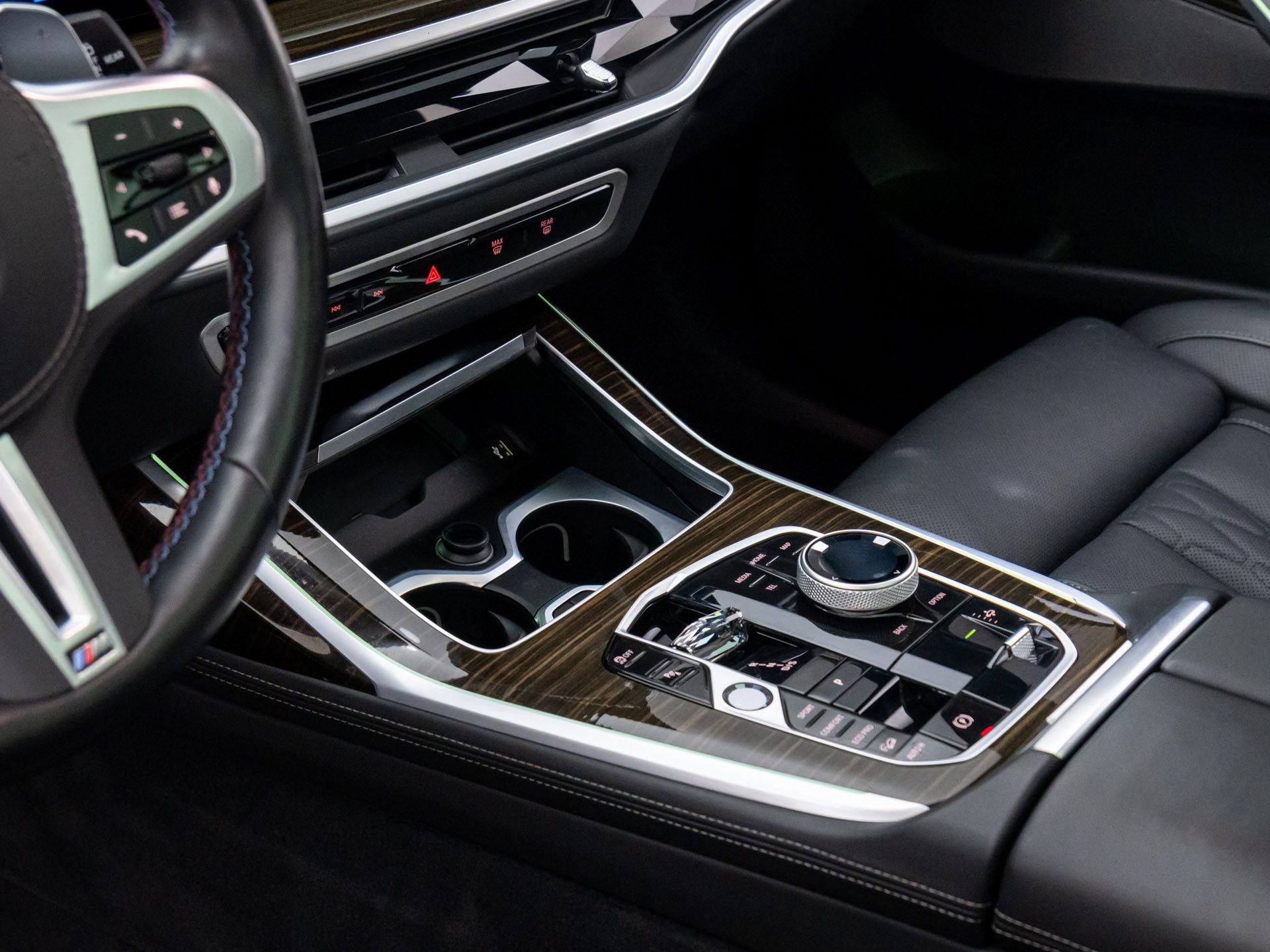 Used 2024 BMW X7 M60i w/ Executive Package image 11