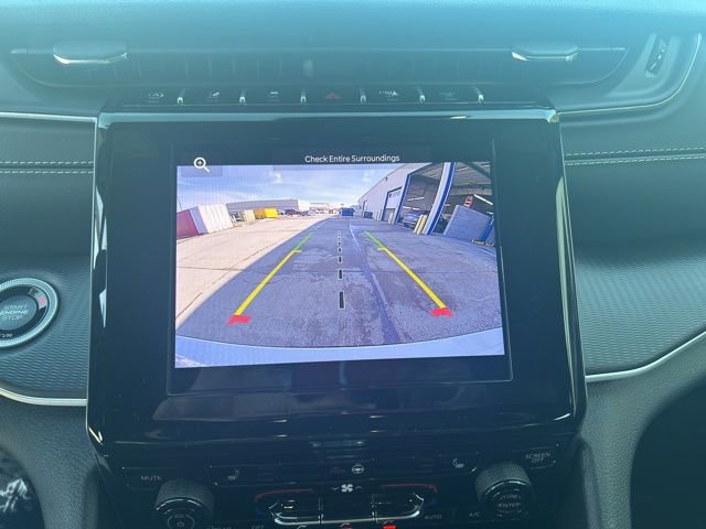 New 2025 Jeep Grand Cherokee L Altitude image 40