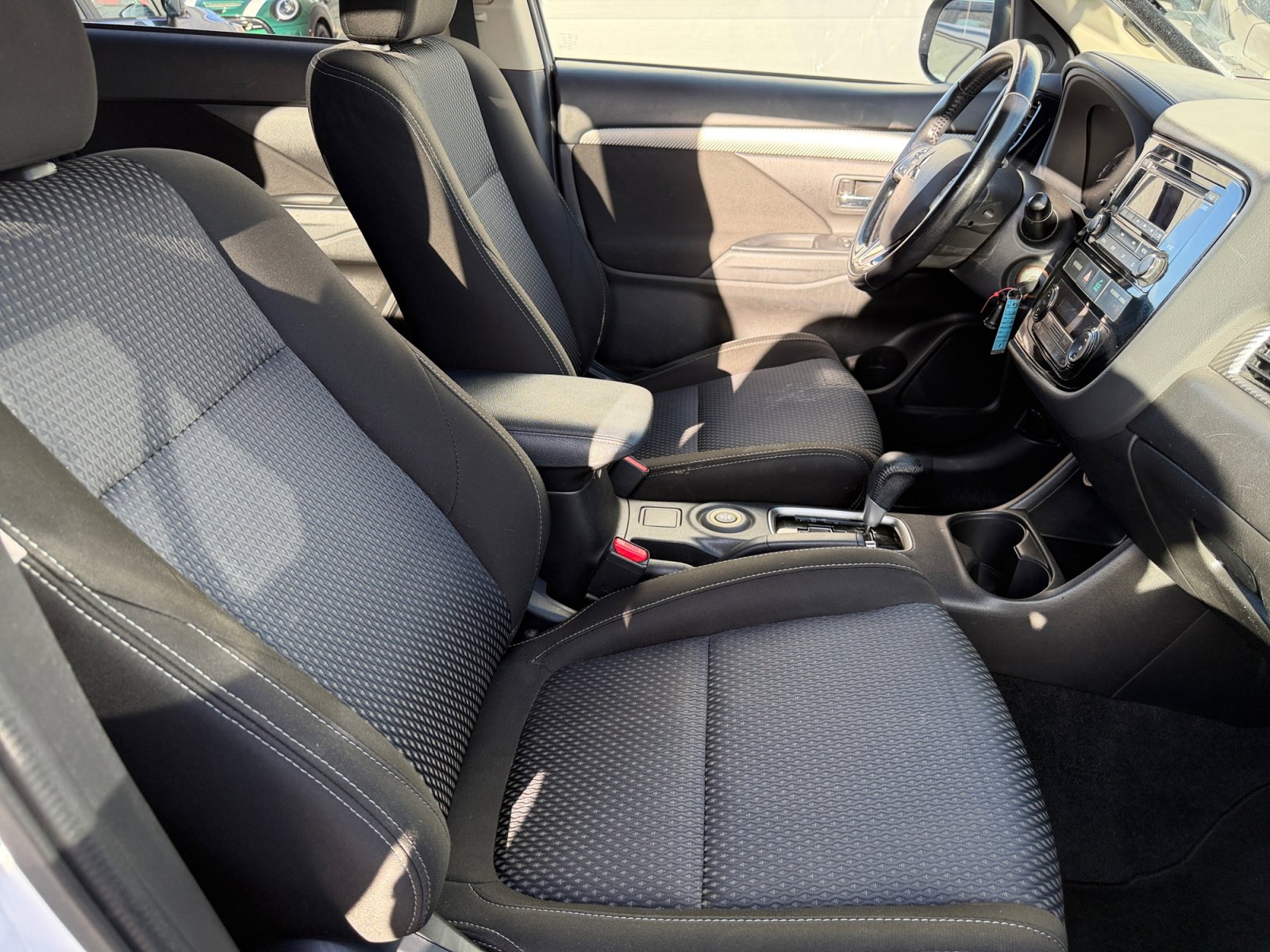 Used 2016 Mitsubishi Outlander ES AWD/4WD image 31