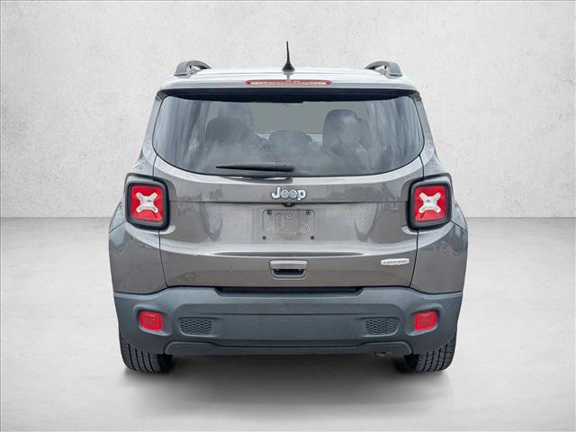 Used 2019 Jeep Renegade Latitude FWD image 6