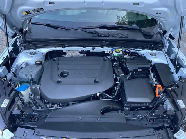 Certified 2024 Volvo XC40 B5 Ultimate w/ Protection Package Premier AWD/4WD image 26