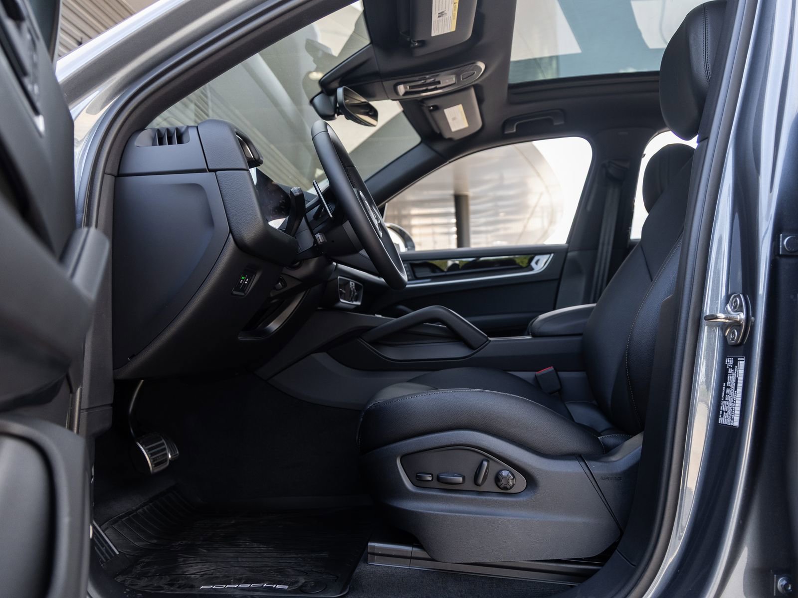 New 2026 Porsche Cayenne S image 22