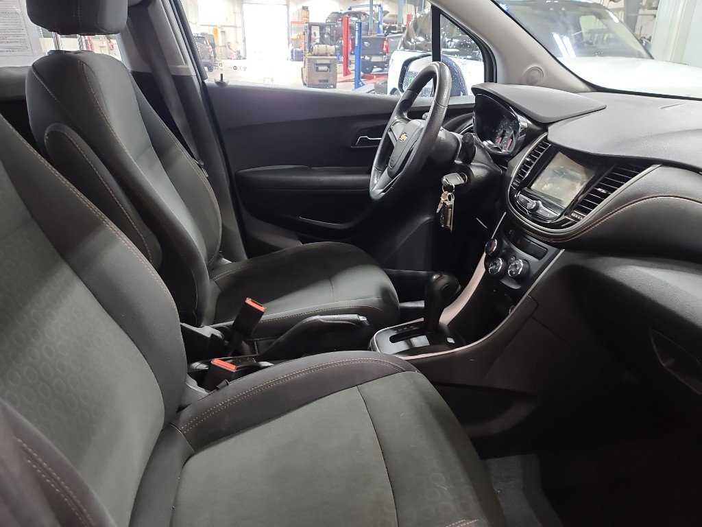 Used 2018 Chevrolet Trax LS image 14