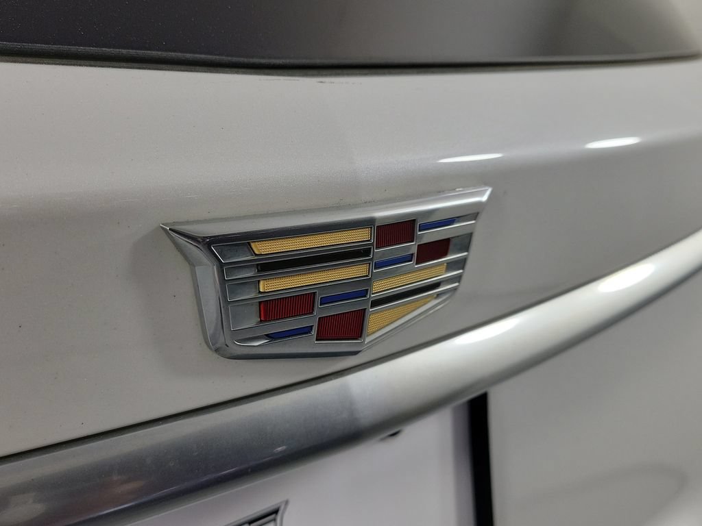 Used 2024 Cadillac XT6 Premium Luxury w/ LPO, Floor Liner Package AWD/4WD image 8