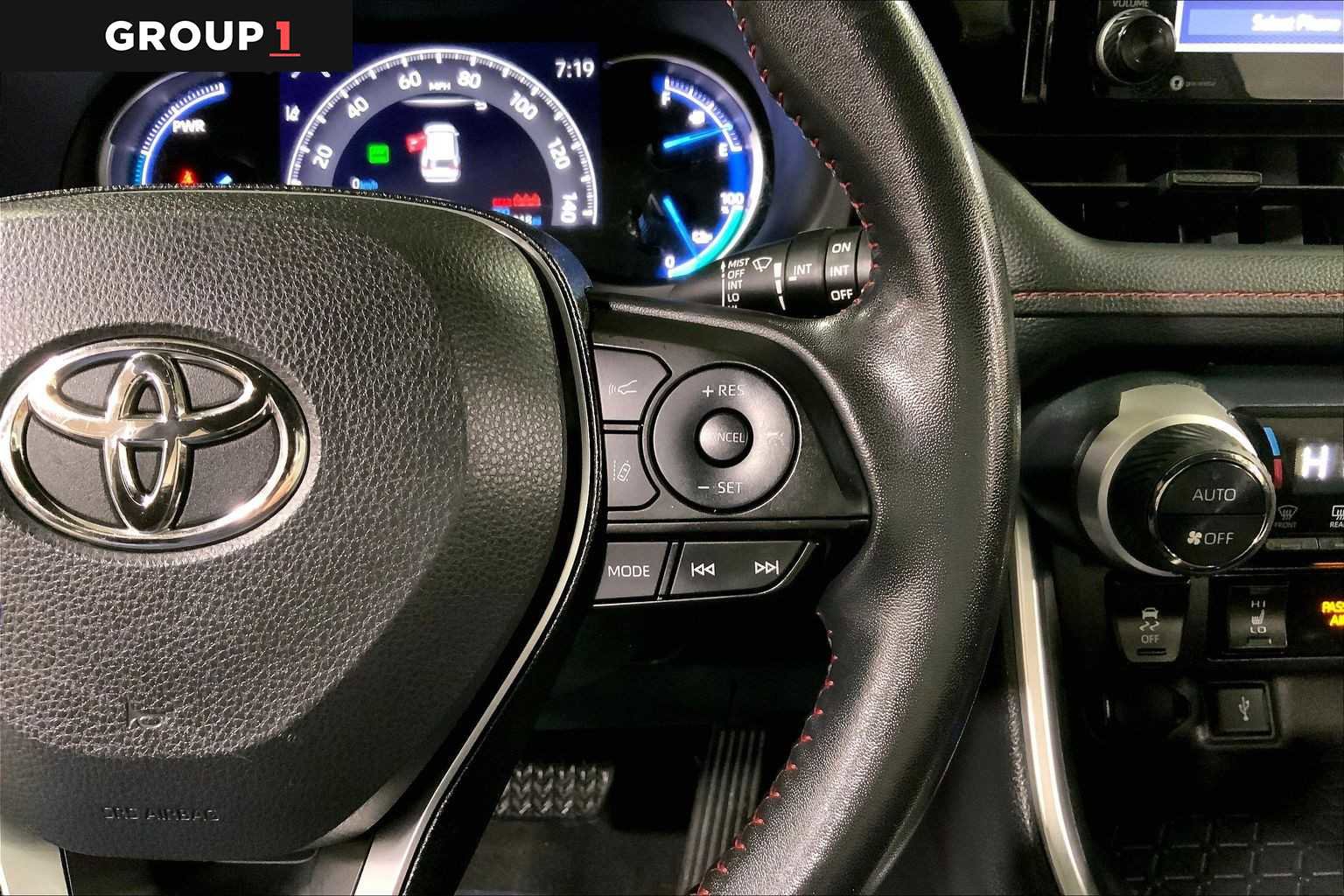 Used 2021 Toyota RAV4 SE AWD/4WD image 25