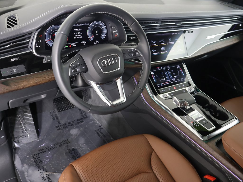 Used 2025 Audi Q8 Premium Plus w/ Premium Plus Package image 2