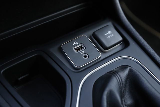 Used 2019 Jeep Cherokee Sport FWD image 22