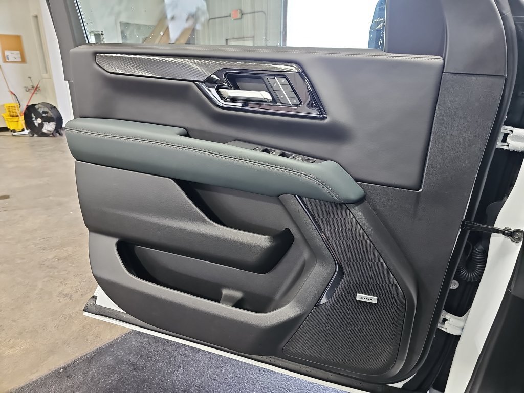 New 2026 GMC Yukon AT4 AWD/4WD image 30