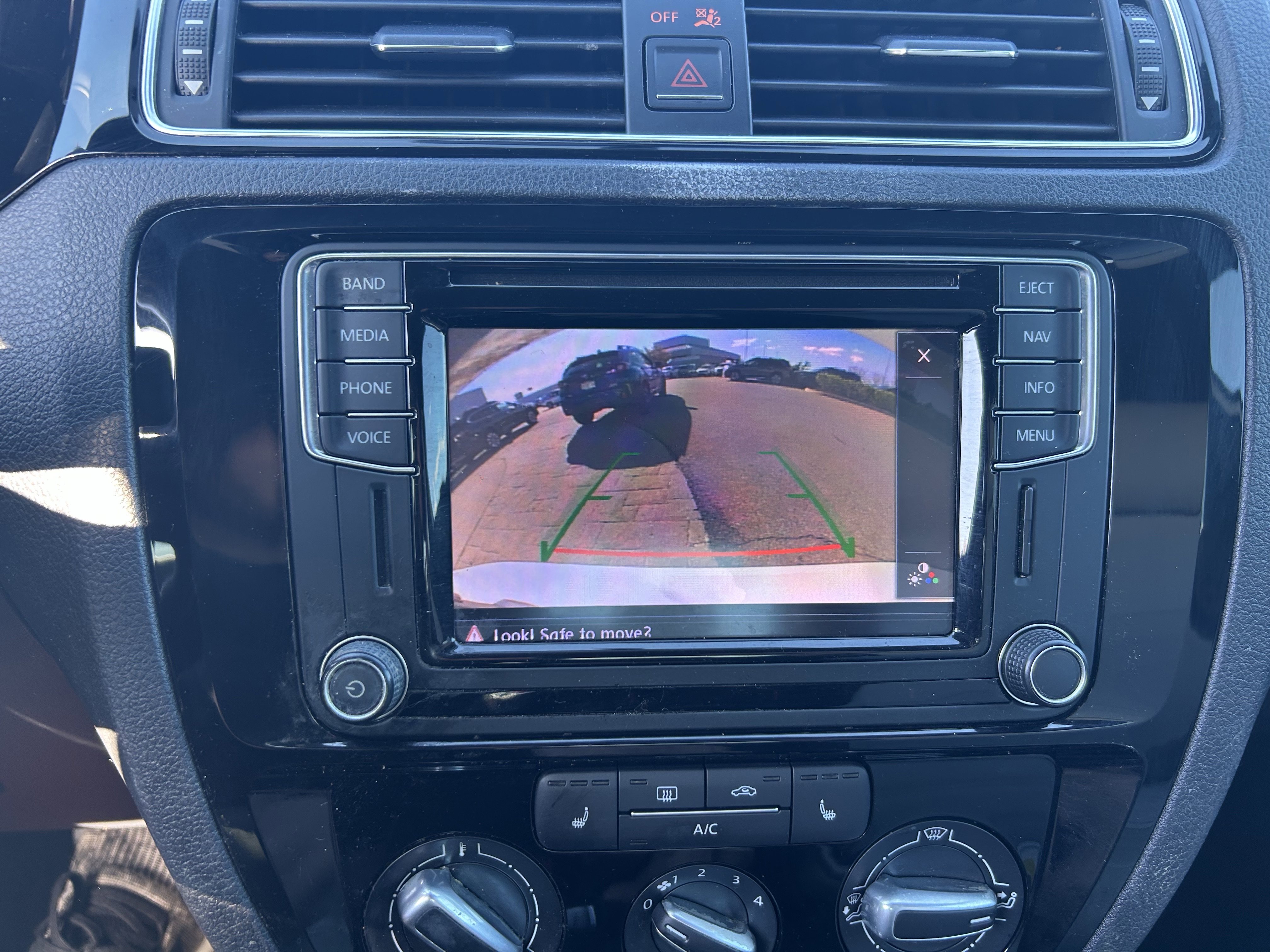 Used 2016 Volkswagen Jetta Sport image 13