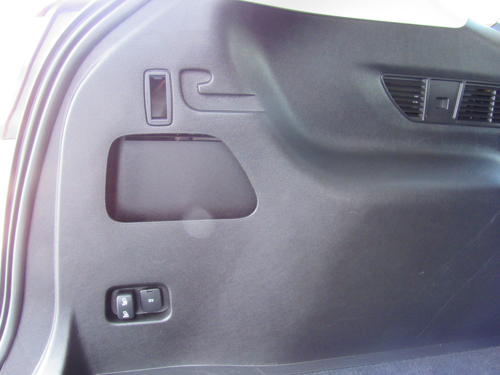 Used 2024 Ford Edge Titanium image 39