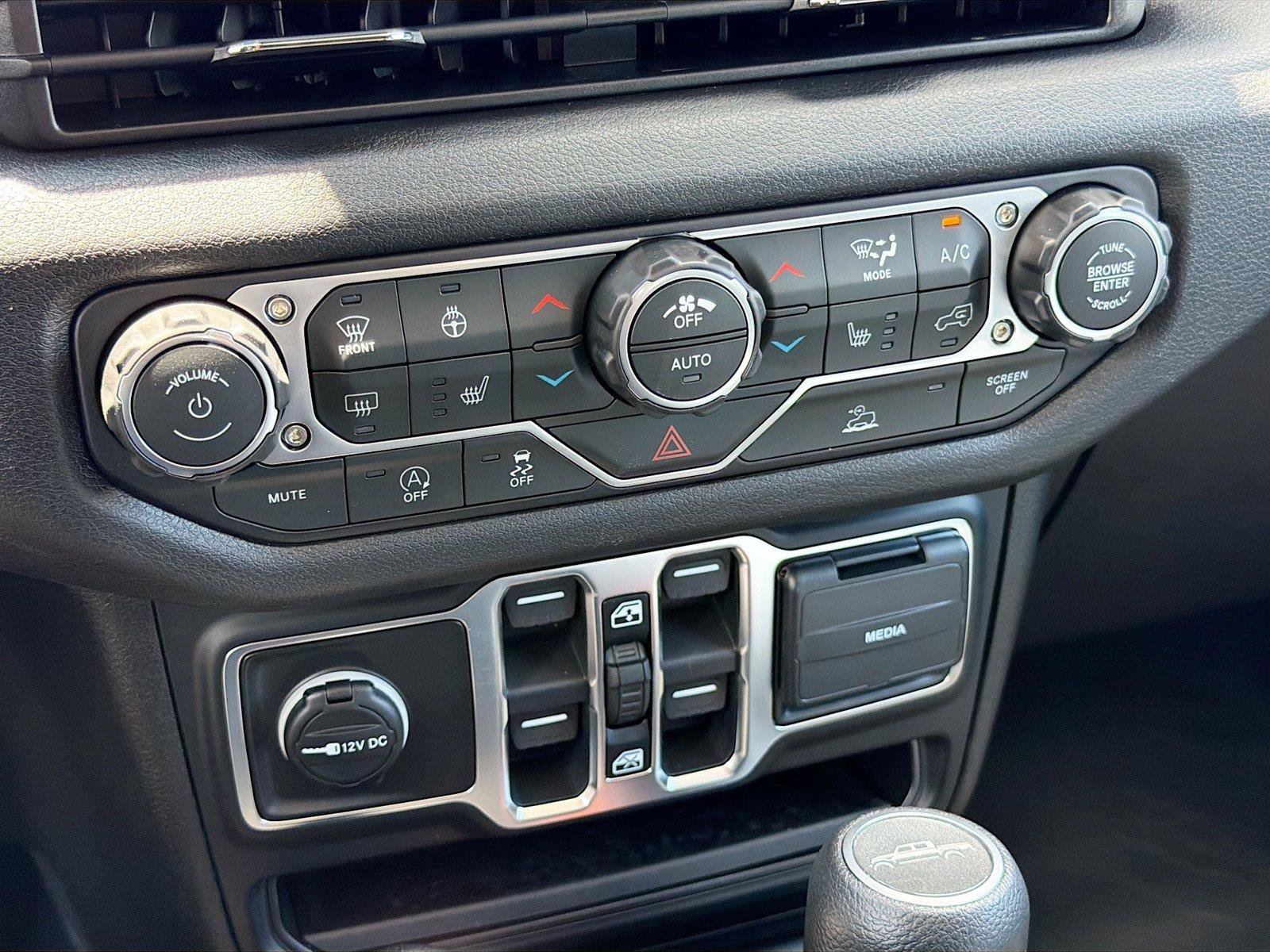 New 2026 Jeep Gladiator Sport AWD/4WD image 32