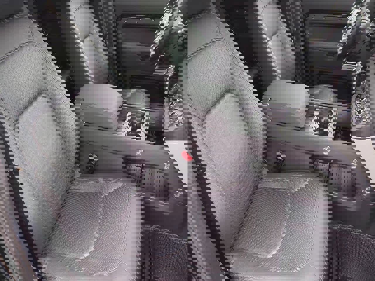 Used 2023 Land Rover Defender 110 S image 20