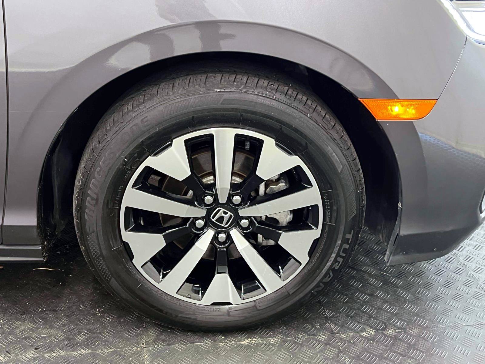 Used 2025 Honda Odyssey EX-L image 11