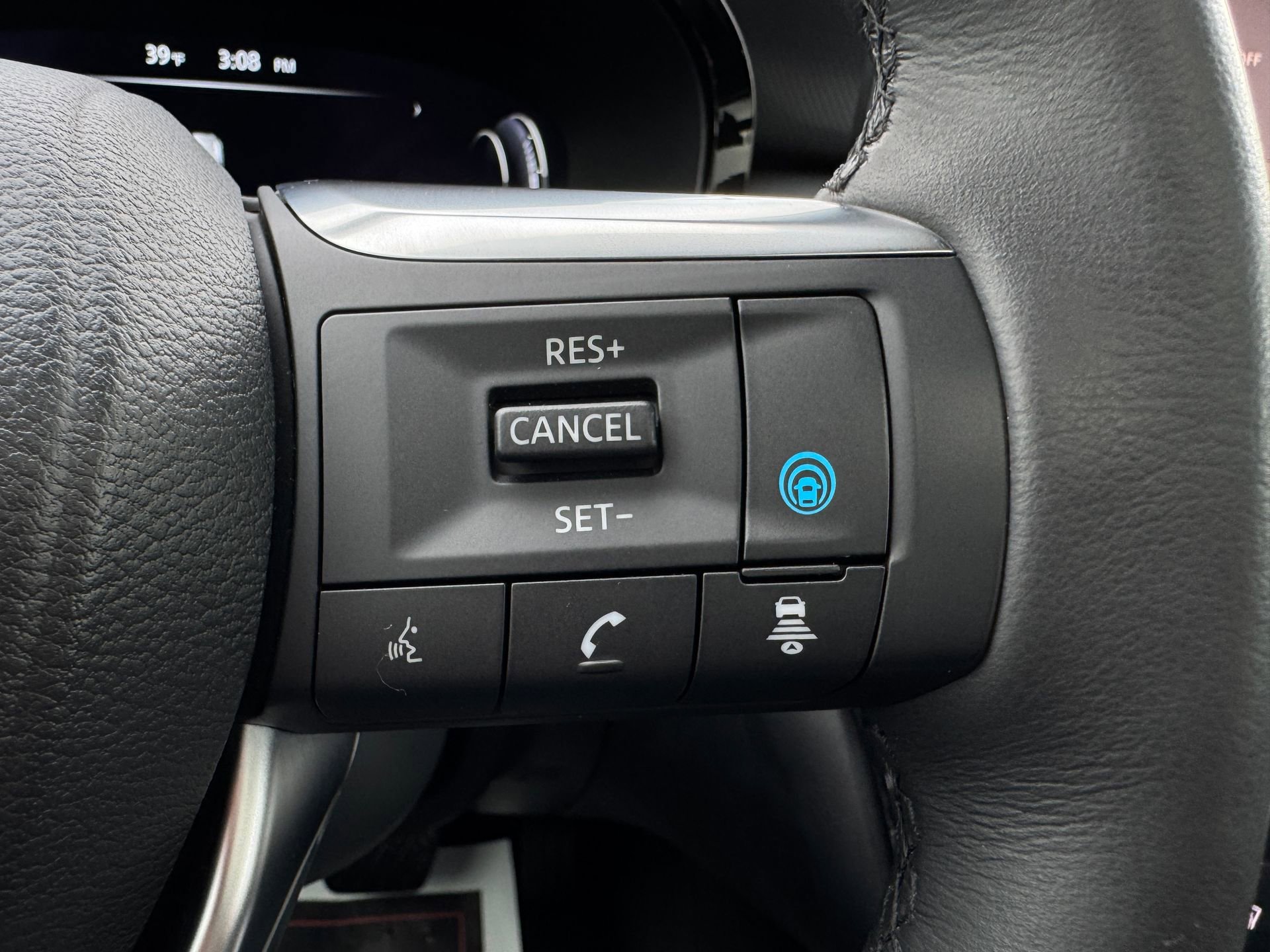 Used 2025 INFINITI QX60 Luxe image 30