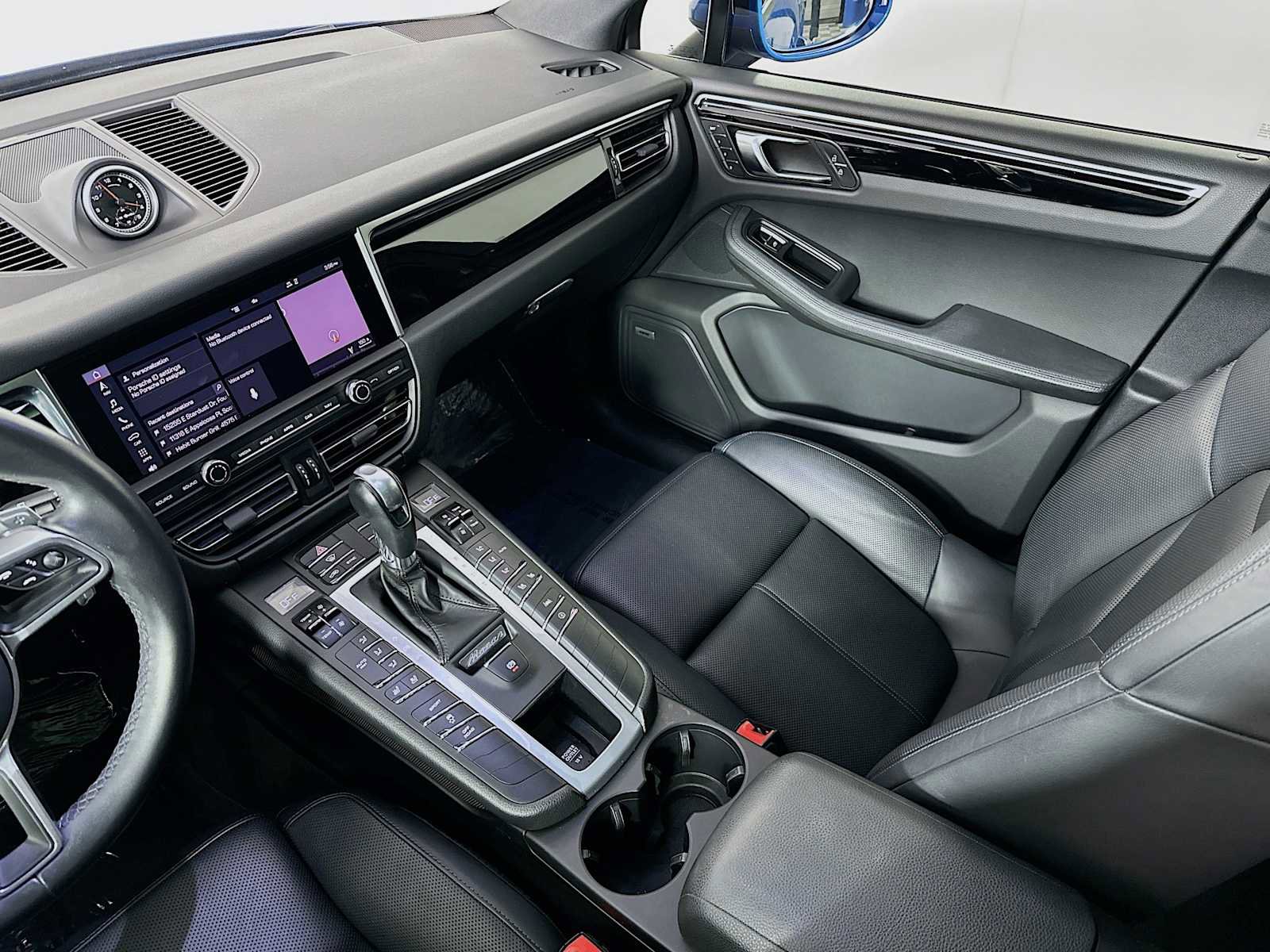 Certified 2020 Porsche Macan image 25