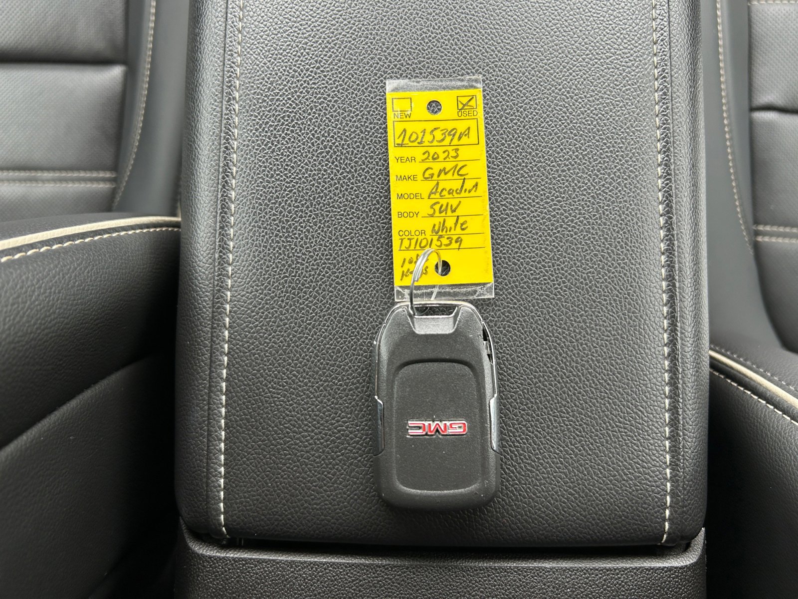 Used 2023 GMC Acadia Denali w/ Denali Ultimate Package image 32