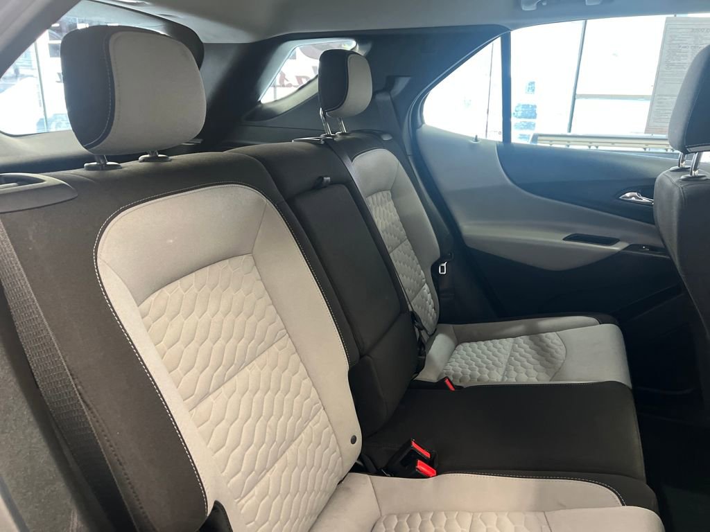 Used 2018 Chevrolet Equinox LS image 40