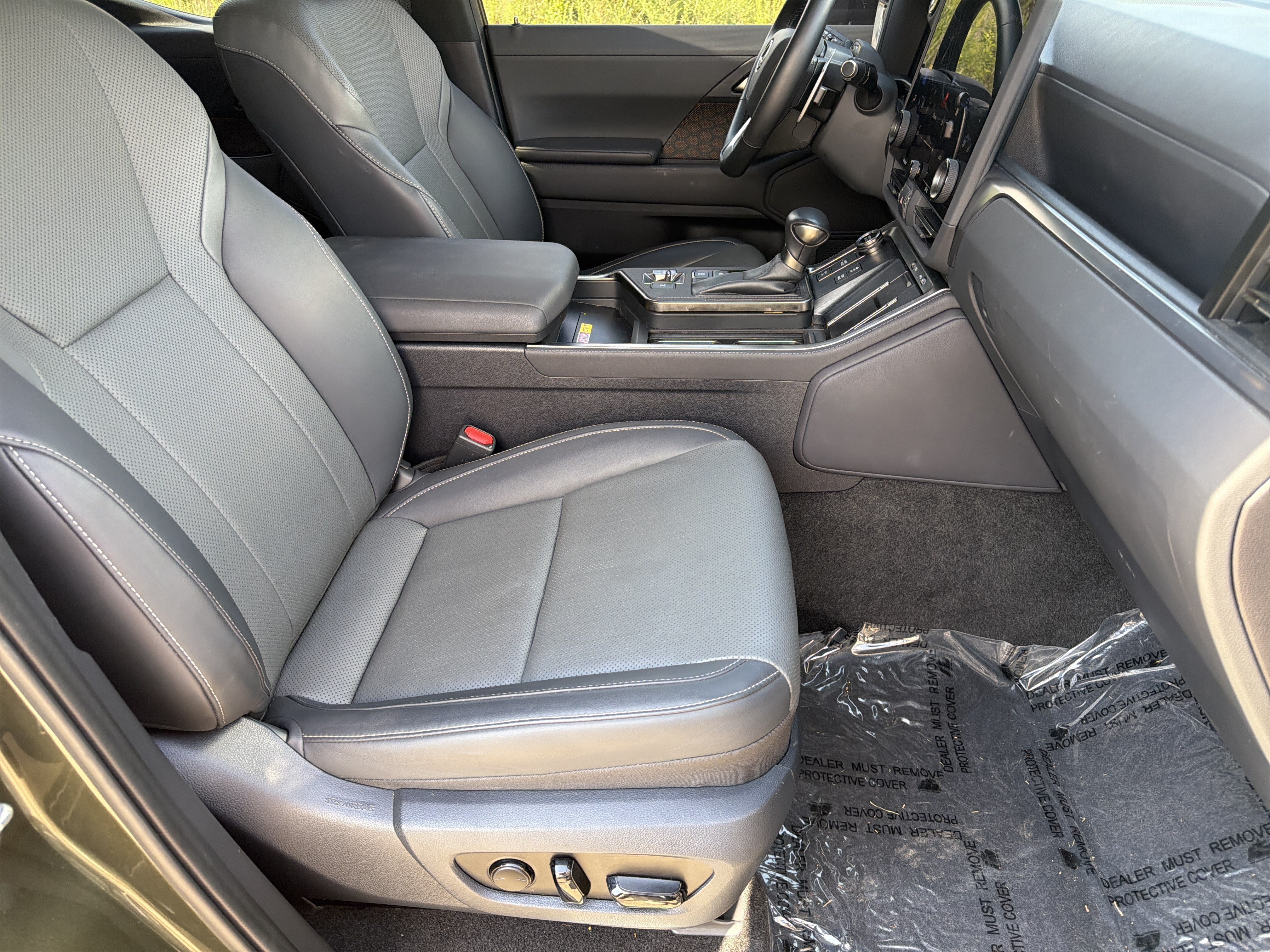 Used 2024 Lexus GX 550 w/ Accessory Package (Z1) AWD/4WD image 13