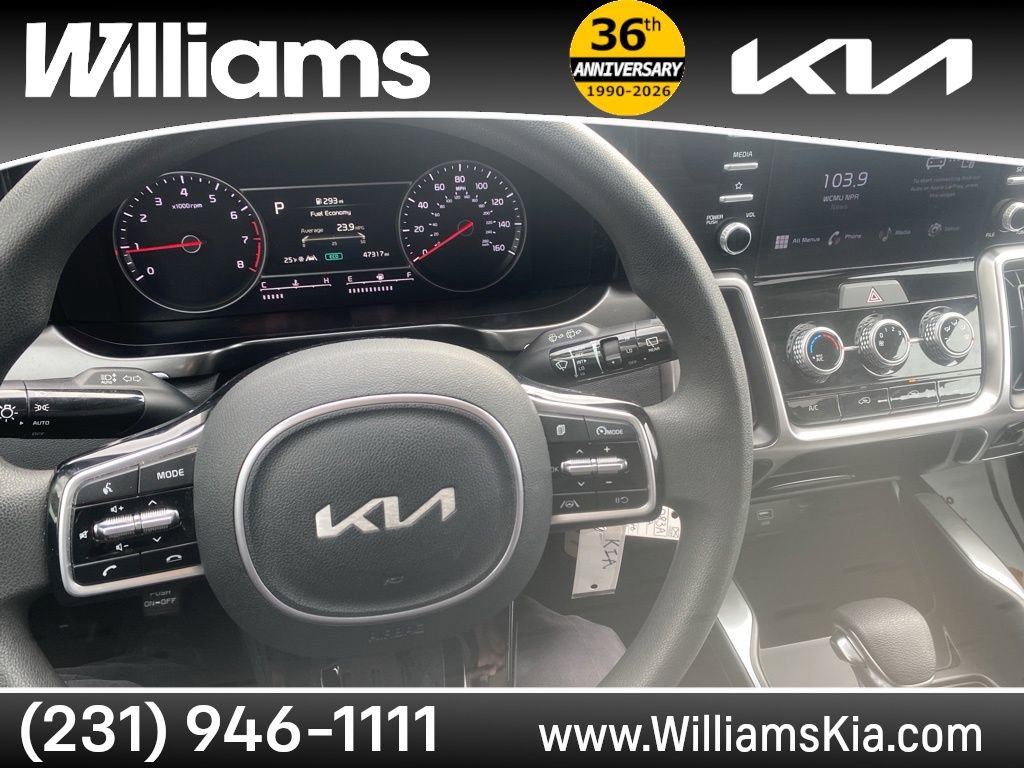 Used 2022 Kia Sorento LX image 27