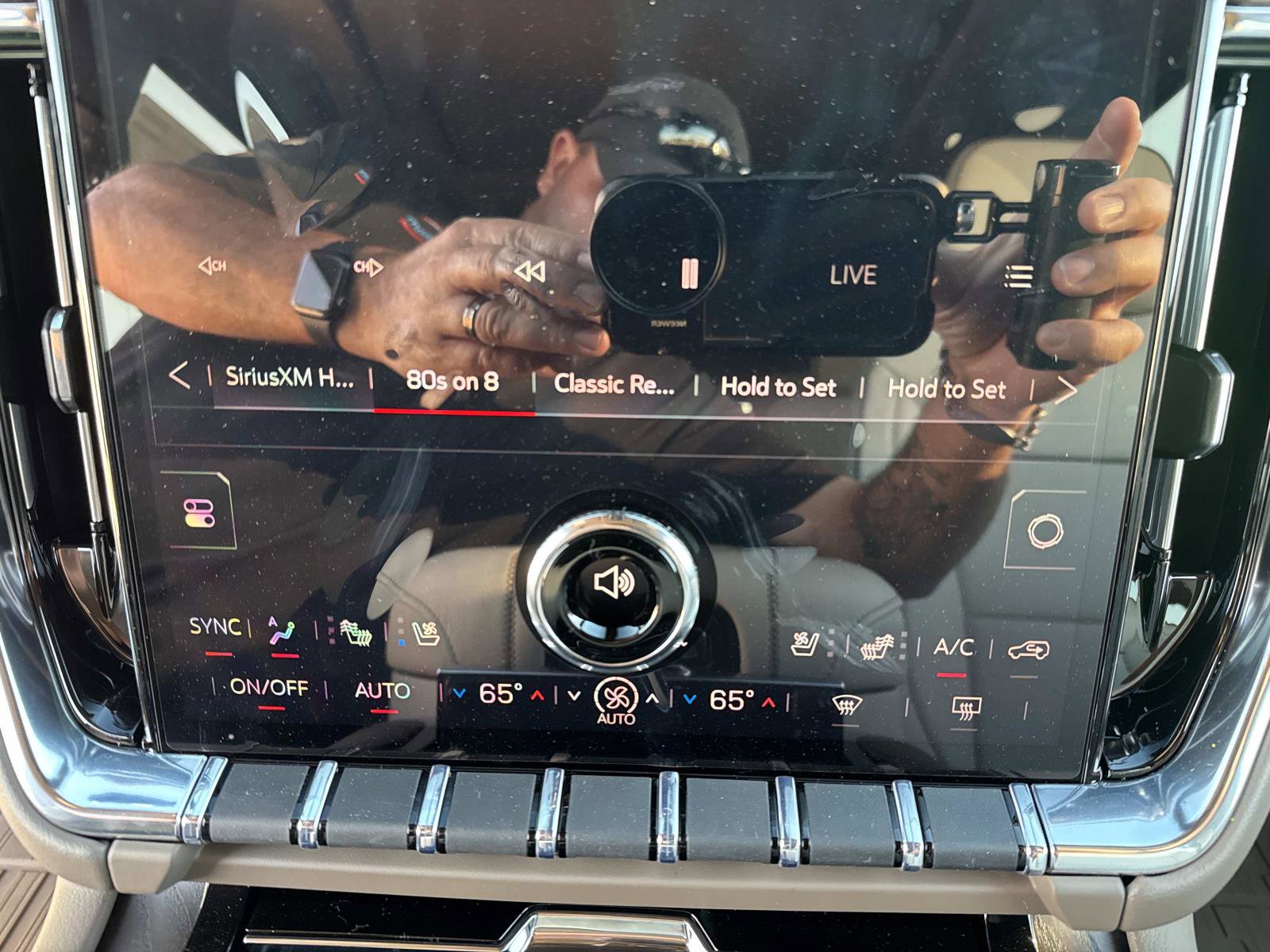 New 2026 GMC Yukon XL Denali w/ Sun & Power Step Package image 31