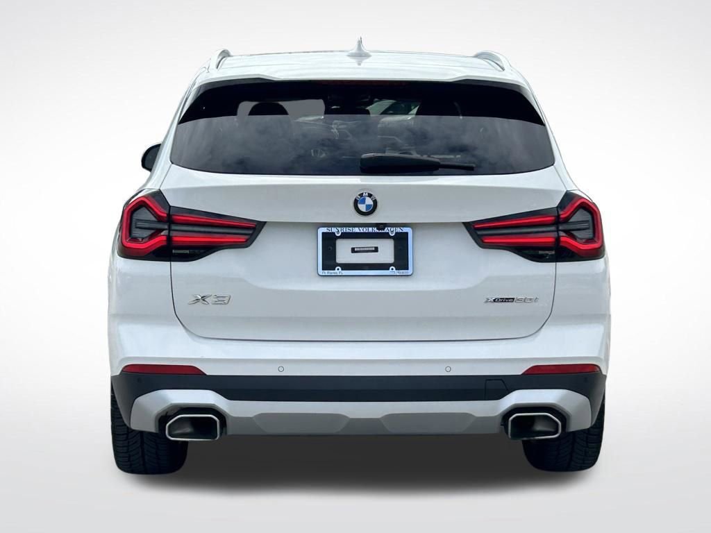 Used 2022 BMW X3 xDrive30i w/ Convenience Package AWD/4WD image 4