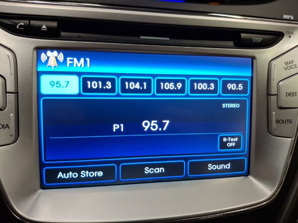 Used 2011 Hyundai Elantra GLS w/ Navigation Pkg 4 image 21