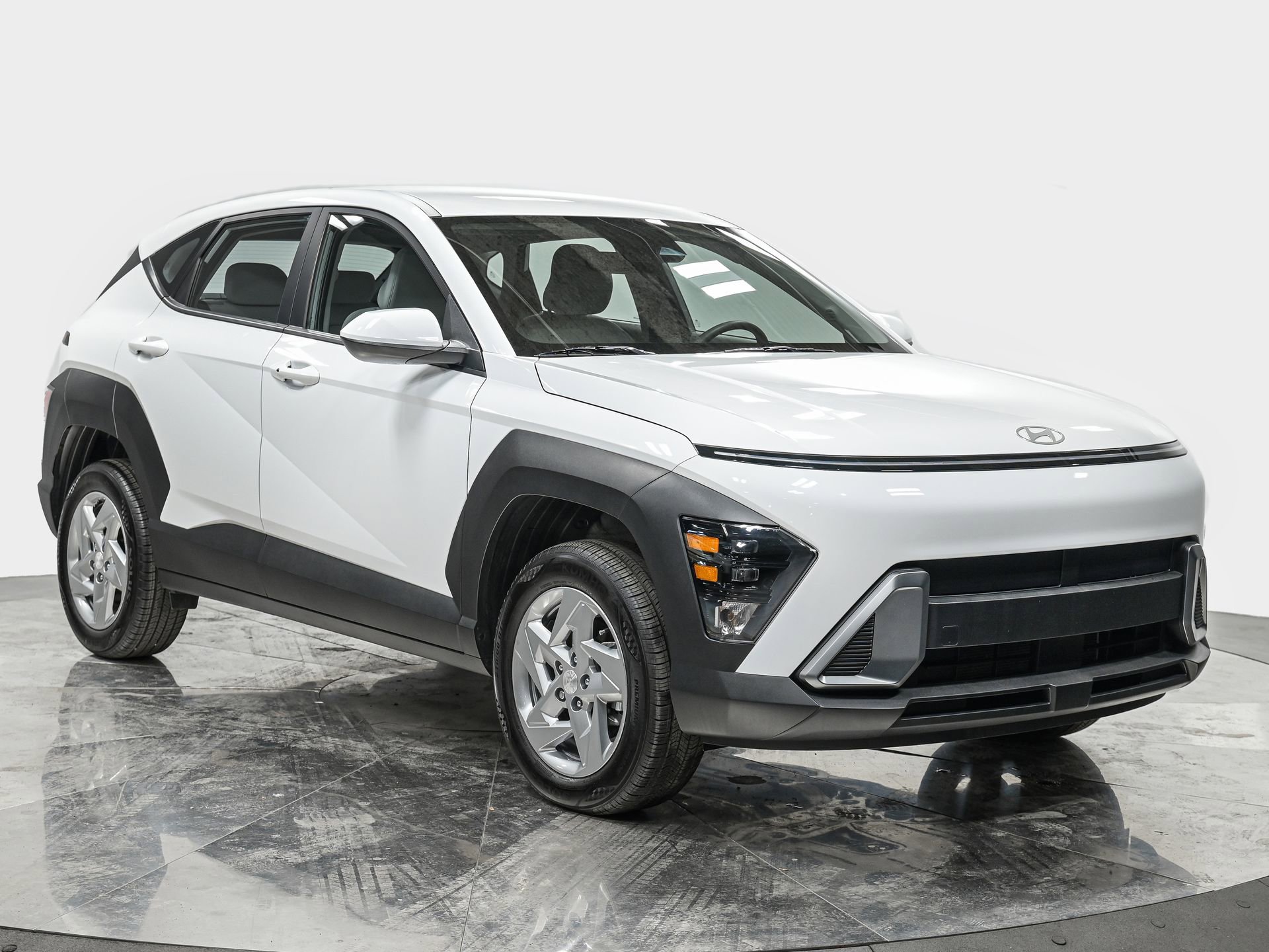Used 2025 Hyundai Kona SE image 9