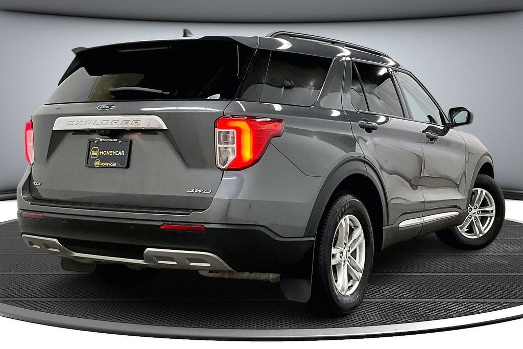 Used 2023 Ford Explorer XLT w/ Equipment Group 202A image 6