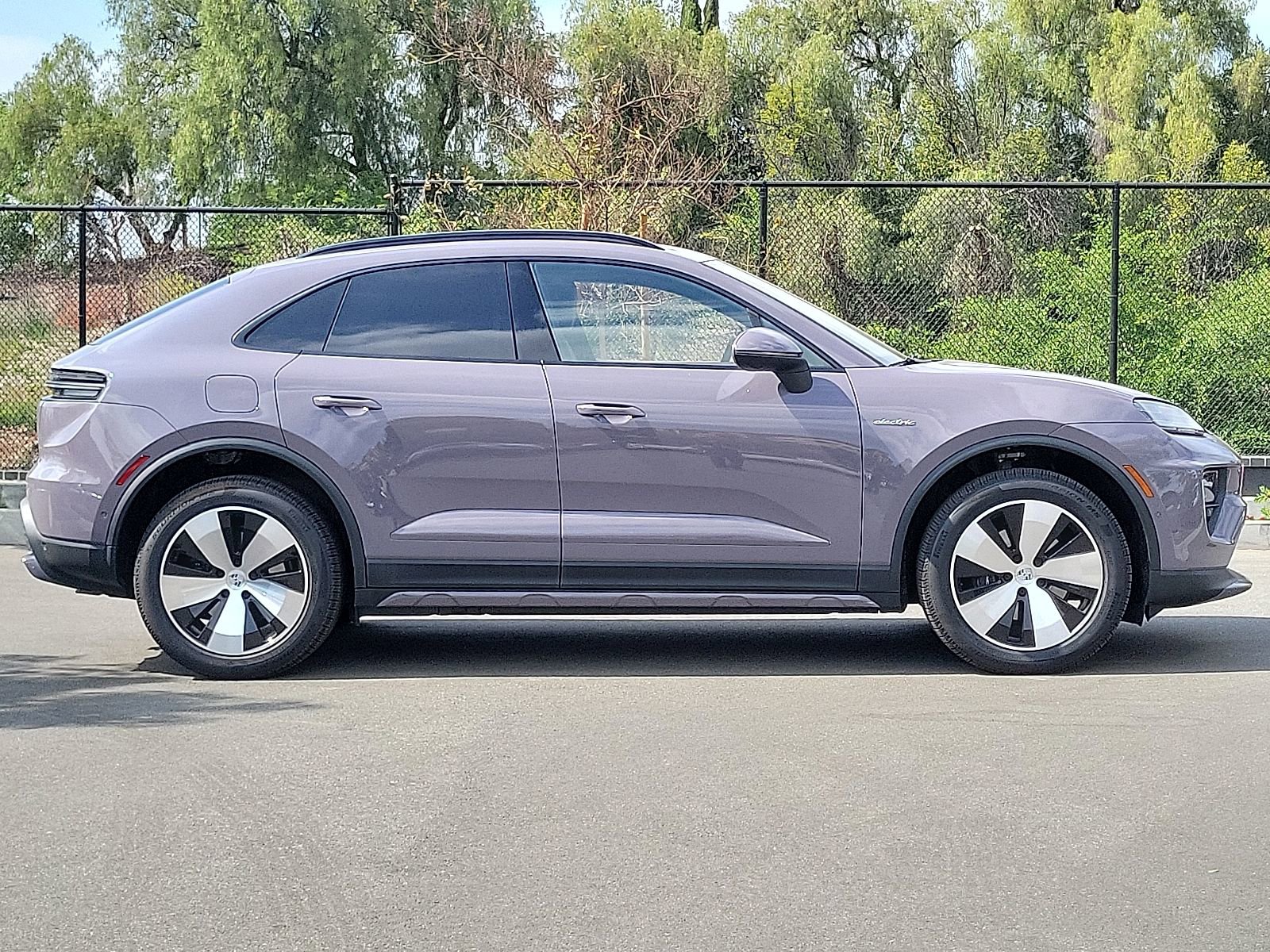 New 2024 Porsche Macan 4 Electric AWD/4WD image 8