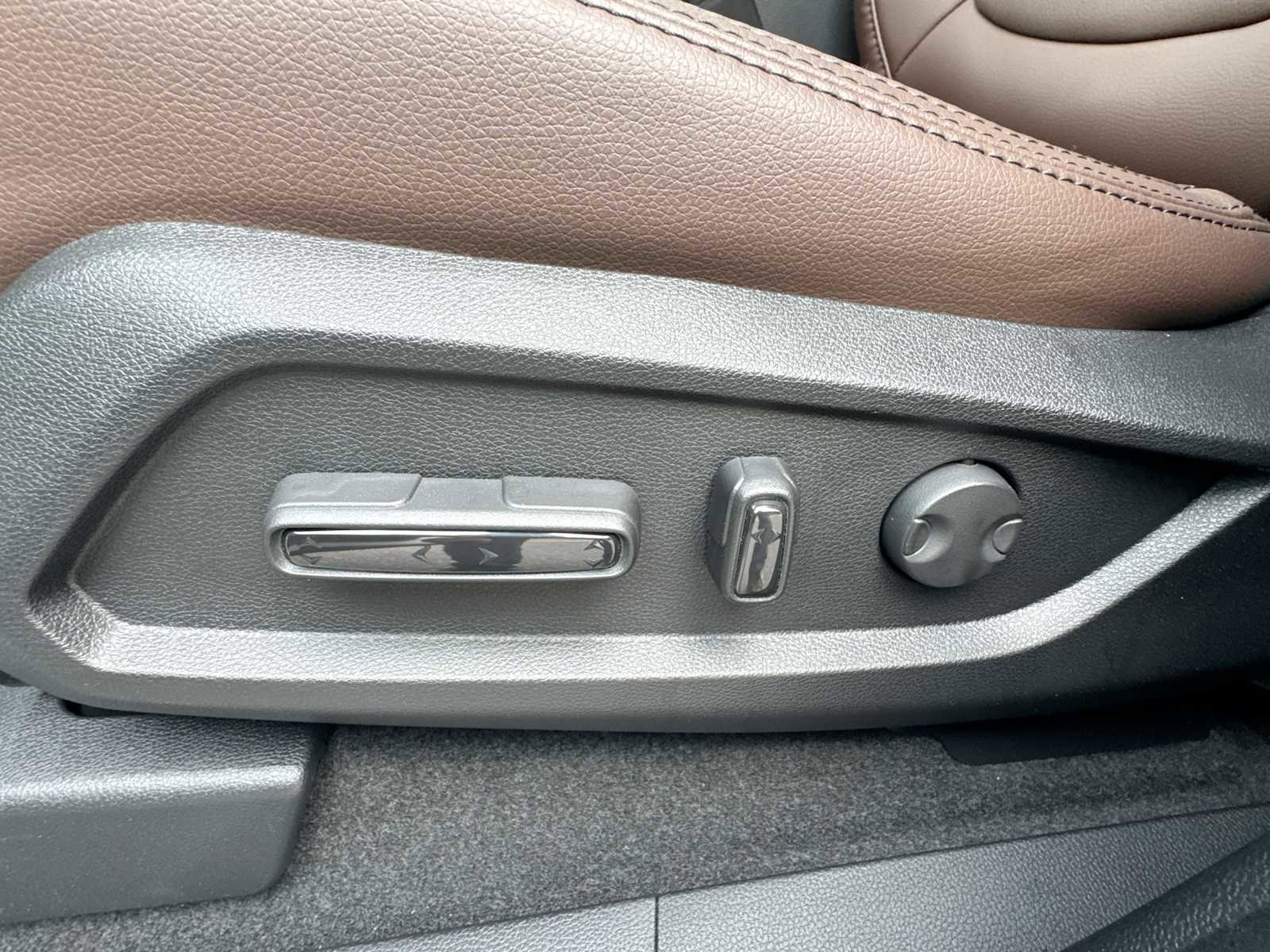 New 2026 Honda Pilot Touring S image 14